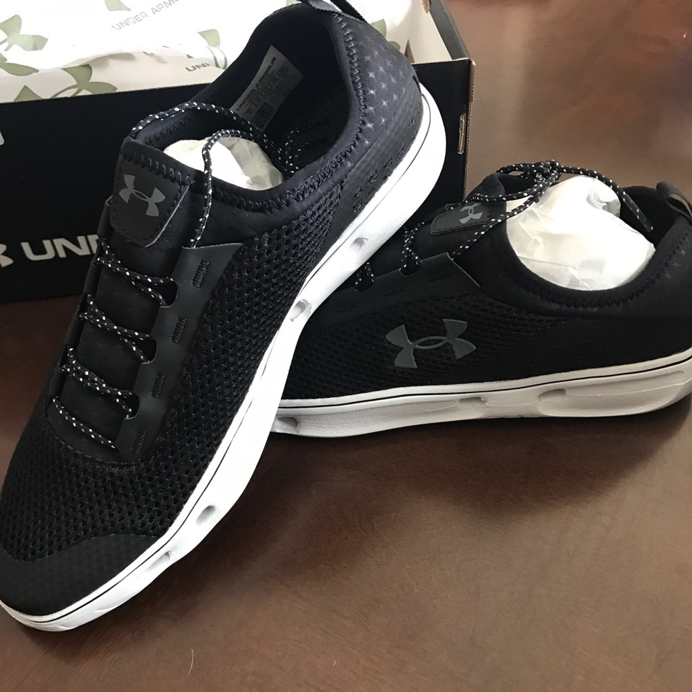 NEW MENS SIZE 10 UNDER ARMOR KILCHIS